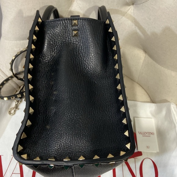Valentino Garavani Rockstud Double Handle Crossbody Bag - Picture 7 of 13